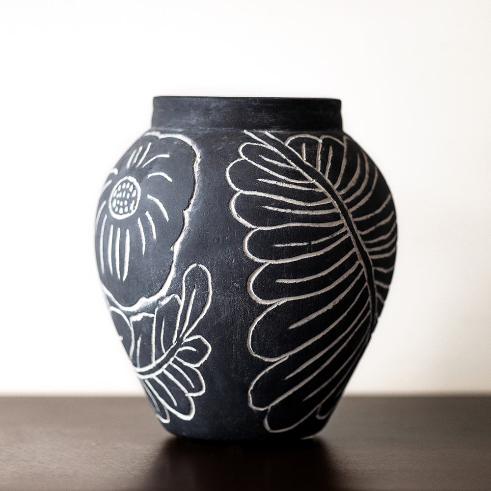 Frida Small Vase - Black