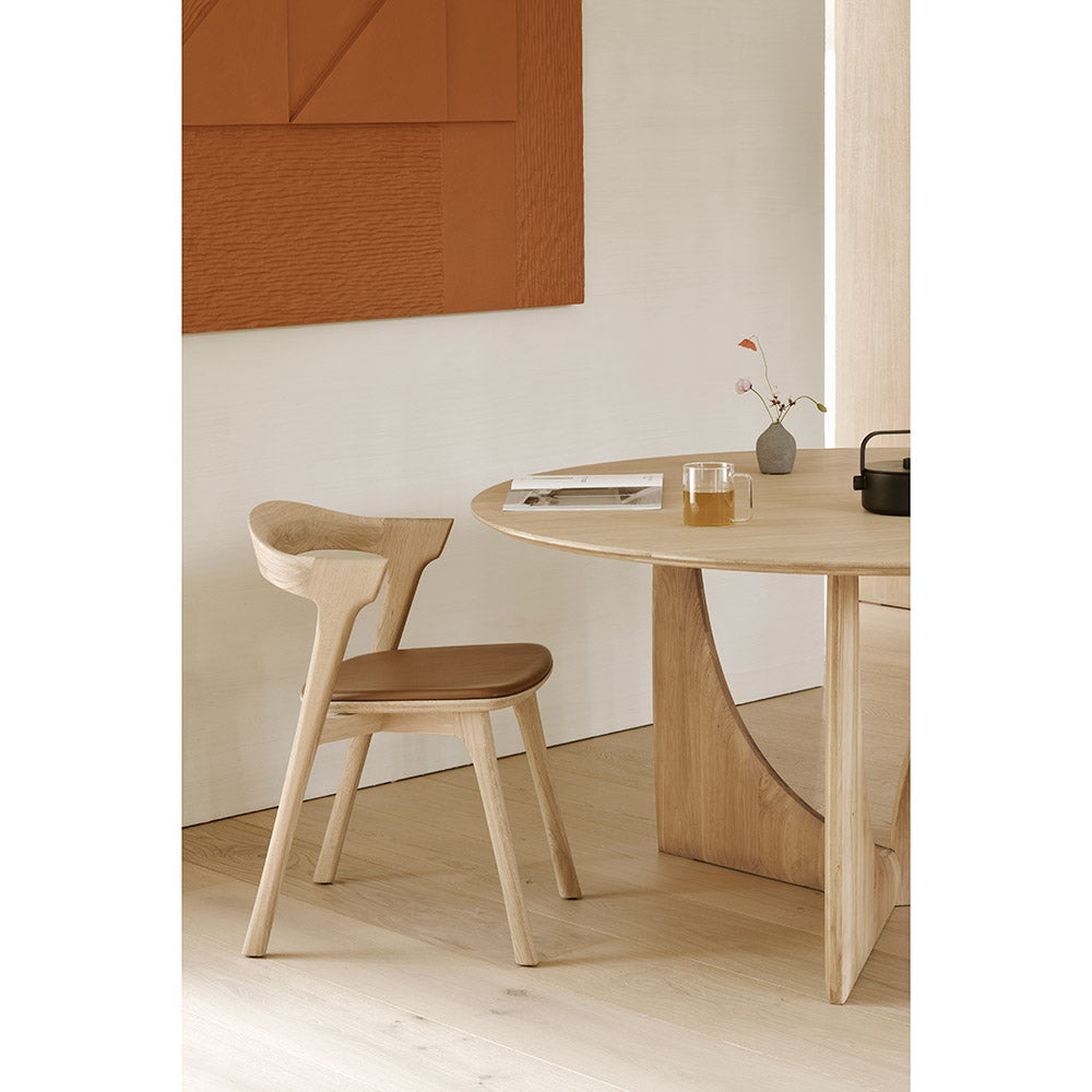 Geometric Round Dining Table - Oak
