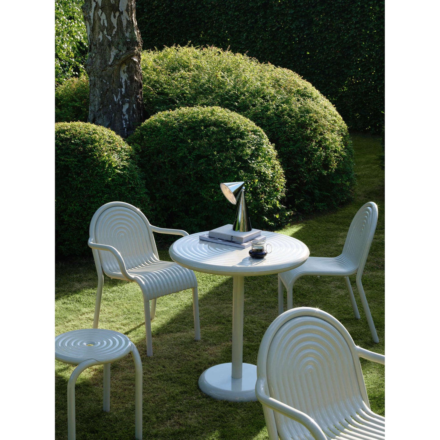 Groove Round Table - Putty