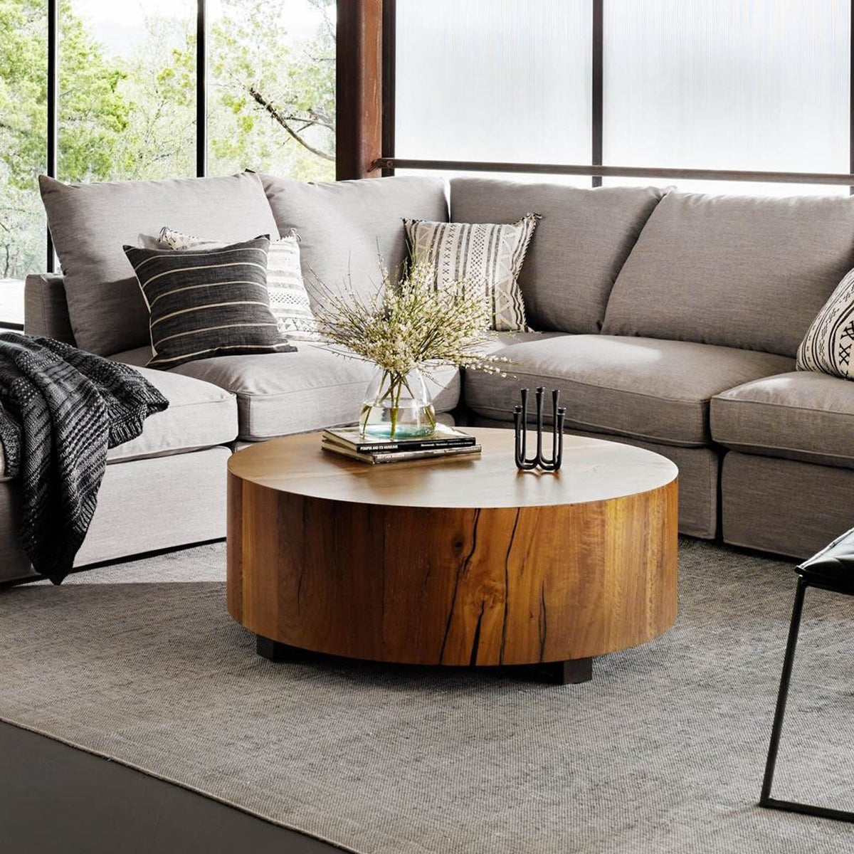 Hudson Round Coffee Table - Natural Yukas Resin
