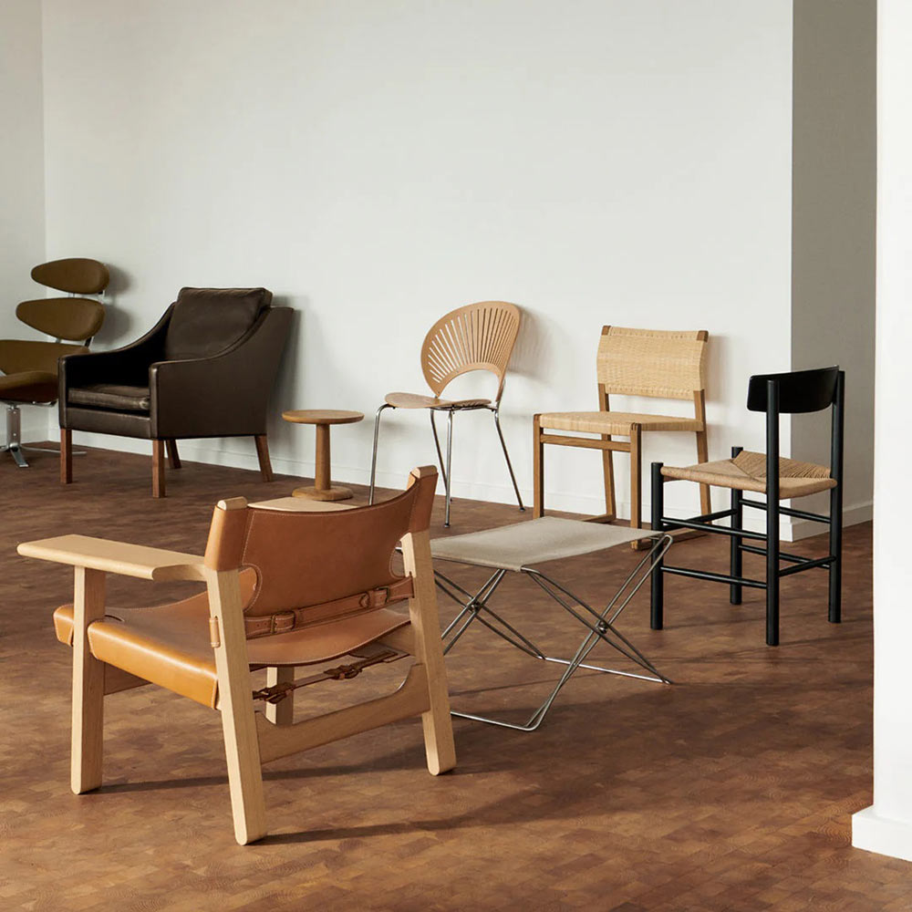 J39 Dining Chair - Oak Black Lacquer, Natural Paper Cord Seat