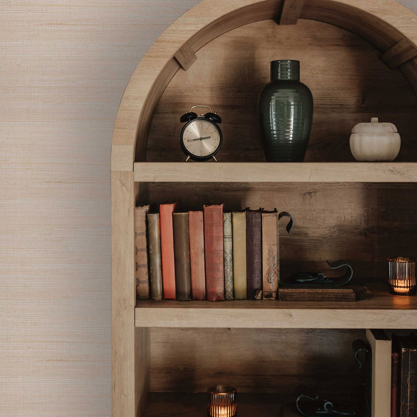 Loose Weave Jute Grasscloth Wallpaper - Pearled Natural on Silver