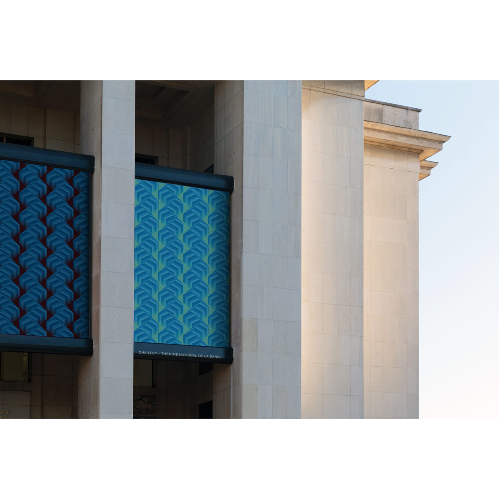 Lussas Wallpaper East - Dark Blue, Black