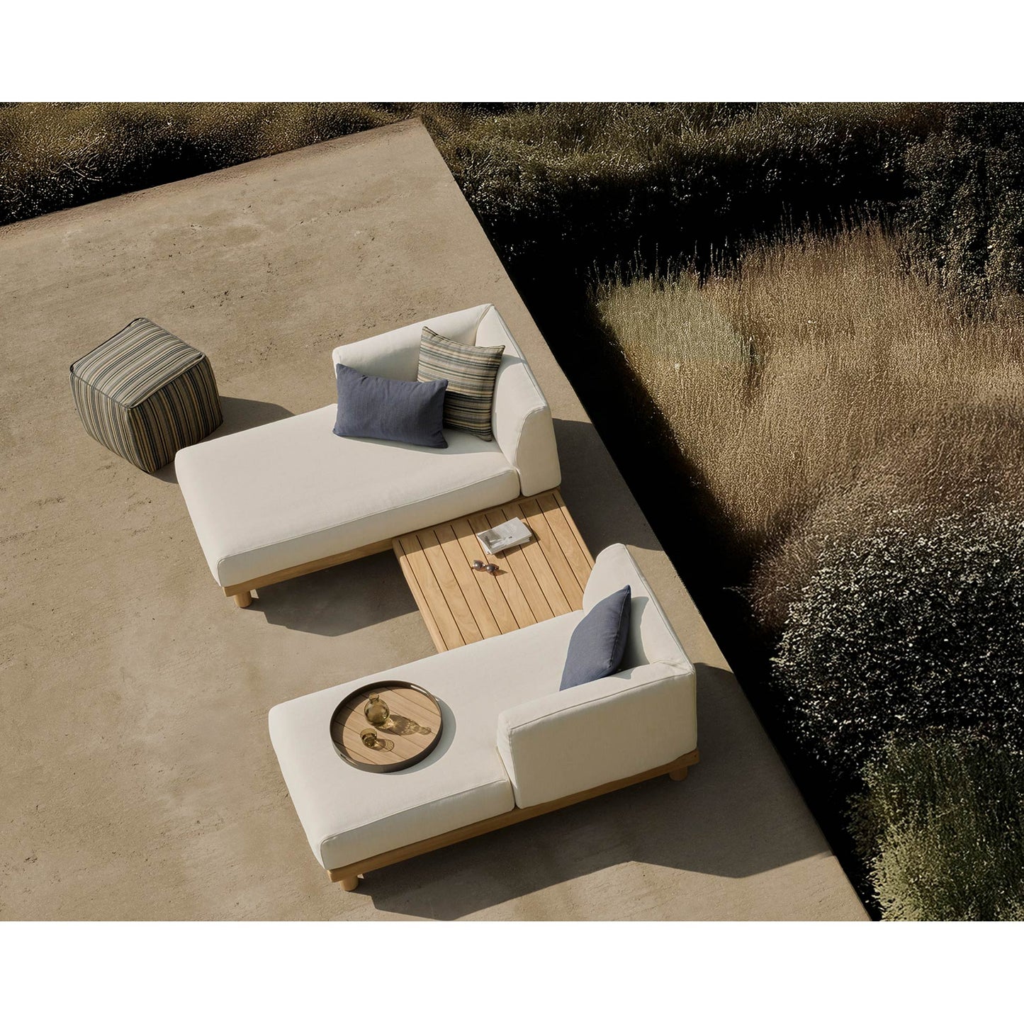 Monocle Outdoor Daybed Modular Sofa - White