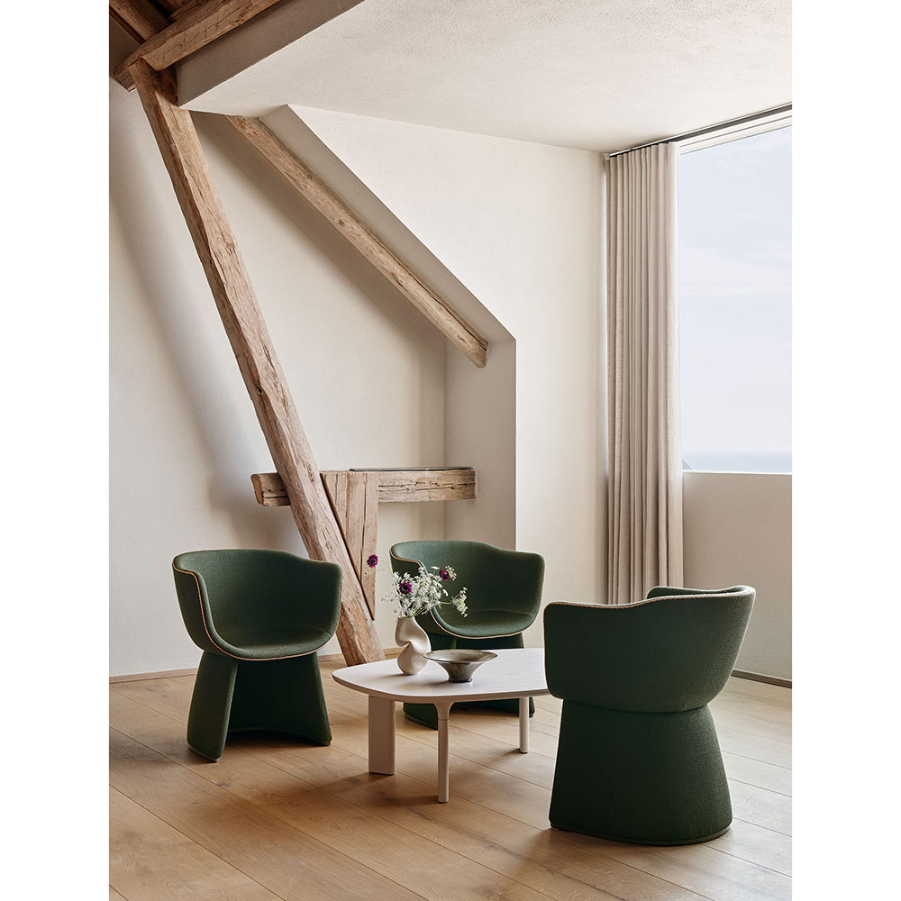 Monolit Lounge Chair With Leather Piping - Vidar 972