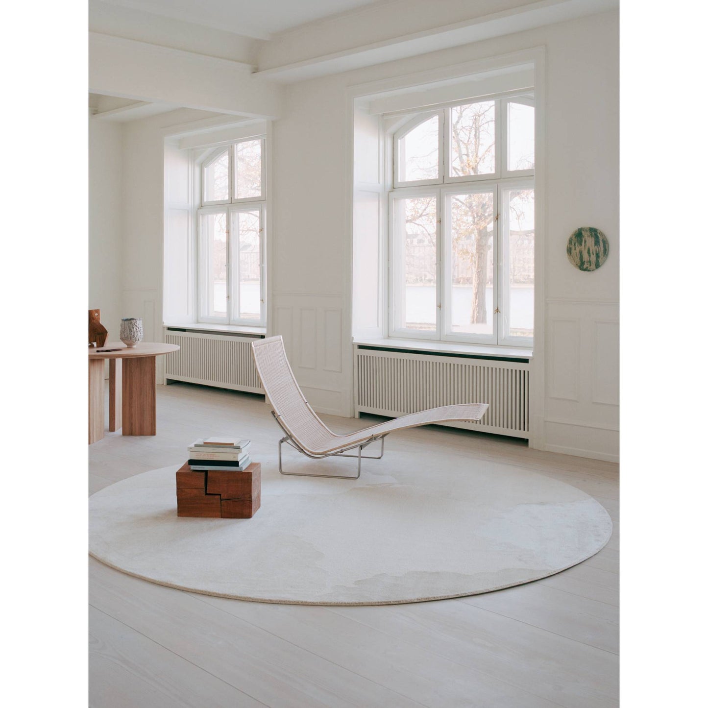 Monu Round Rug - Beige