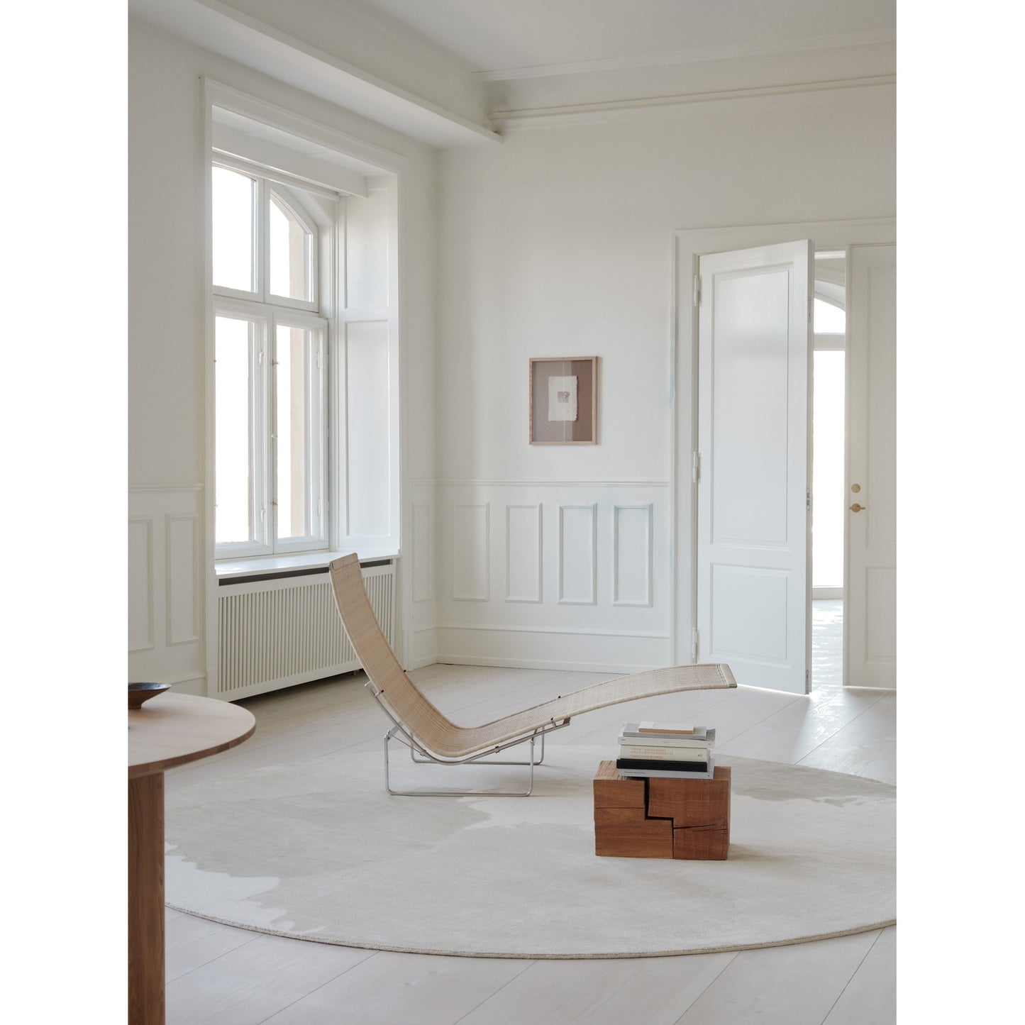 Monu Round Rug - Beige