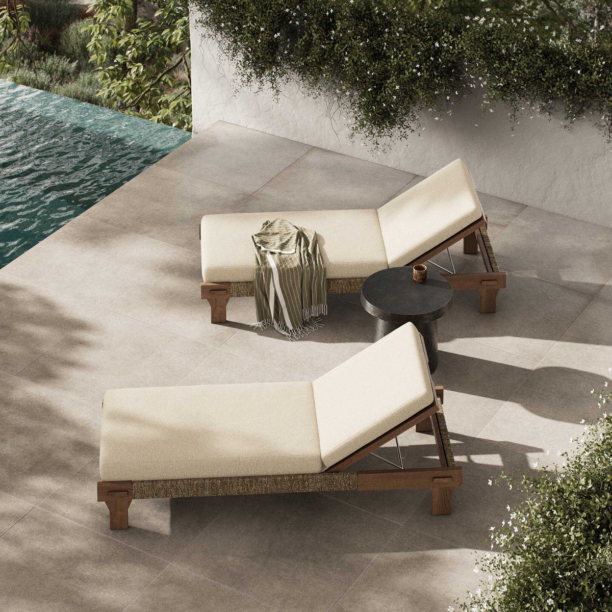 Moxie Outdoor Chaise - Ellor Beige