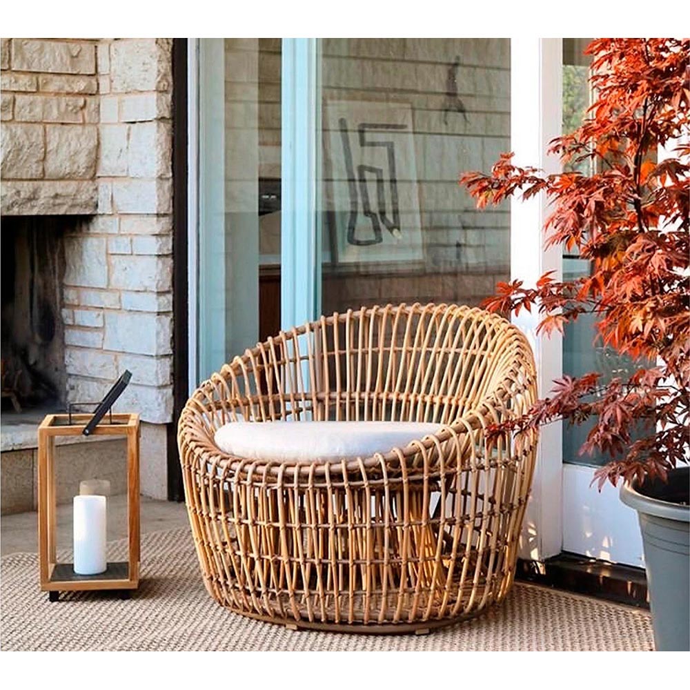 Nest Outdoor Round Chair - White Cushions, White Weave Frame