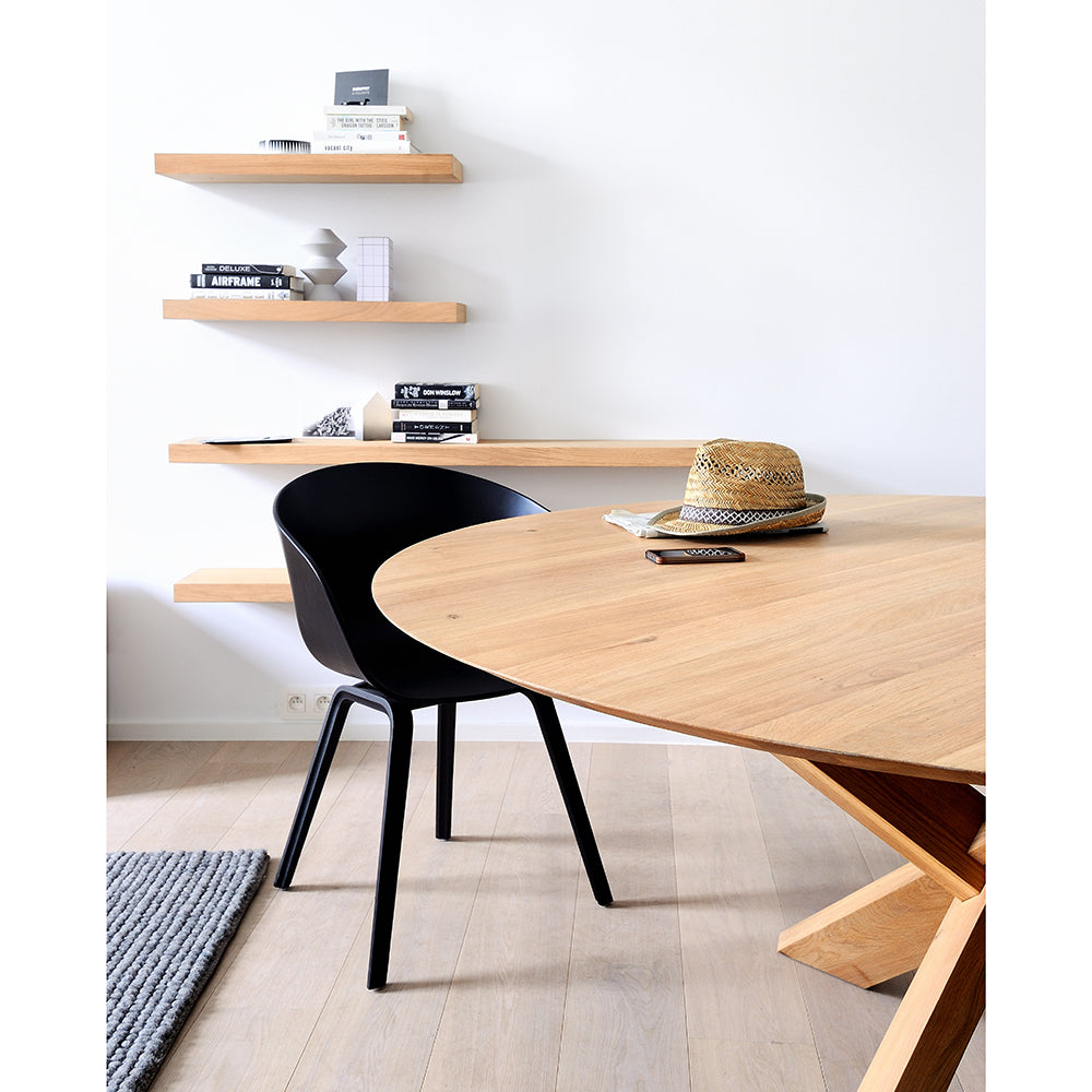 Oak Circle dining table