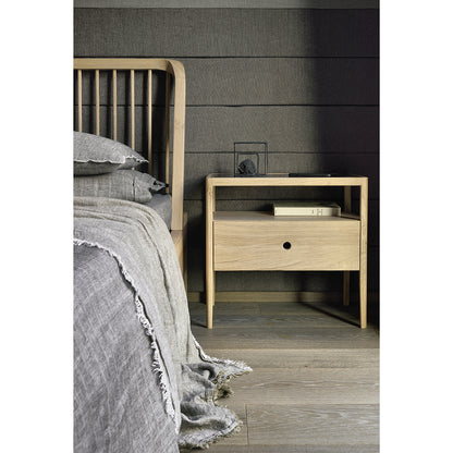 Oak Spindle bedside table - 1 drawer