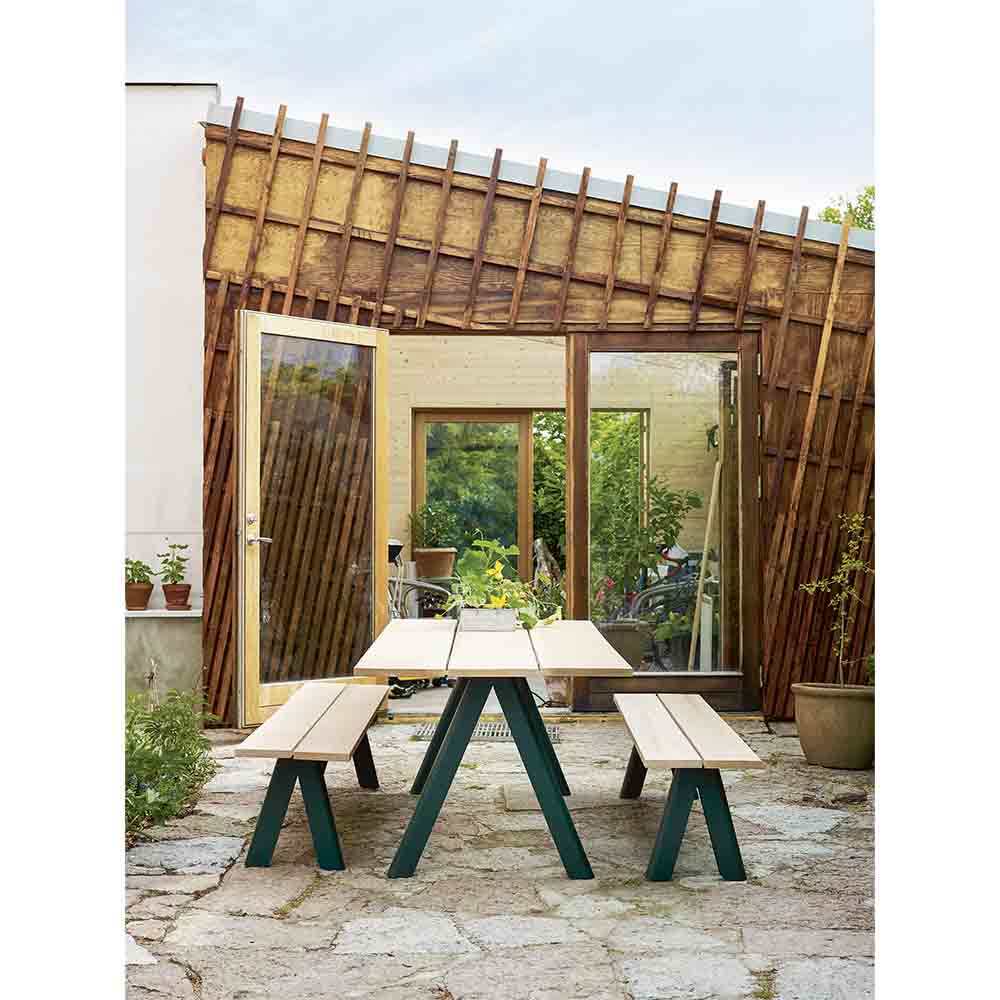 Overlap Outdoor Dining Table - Hunter Green