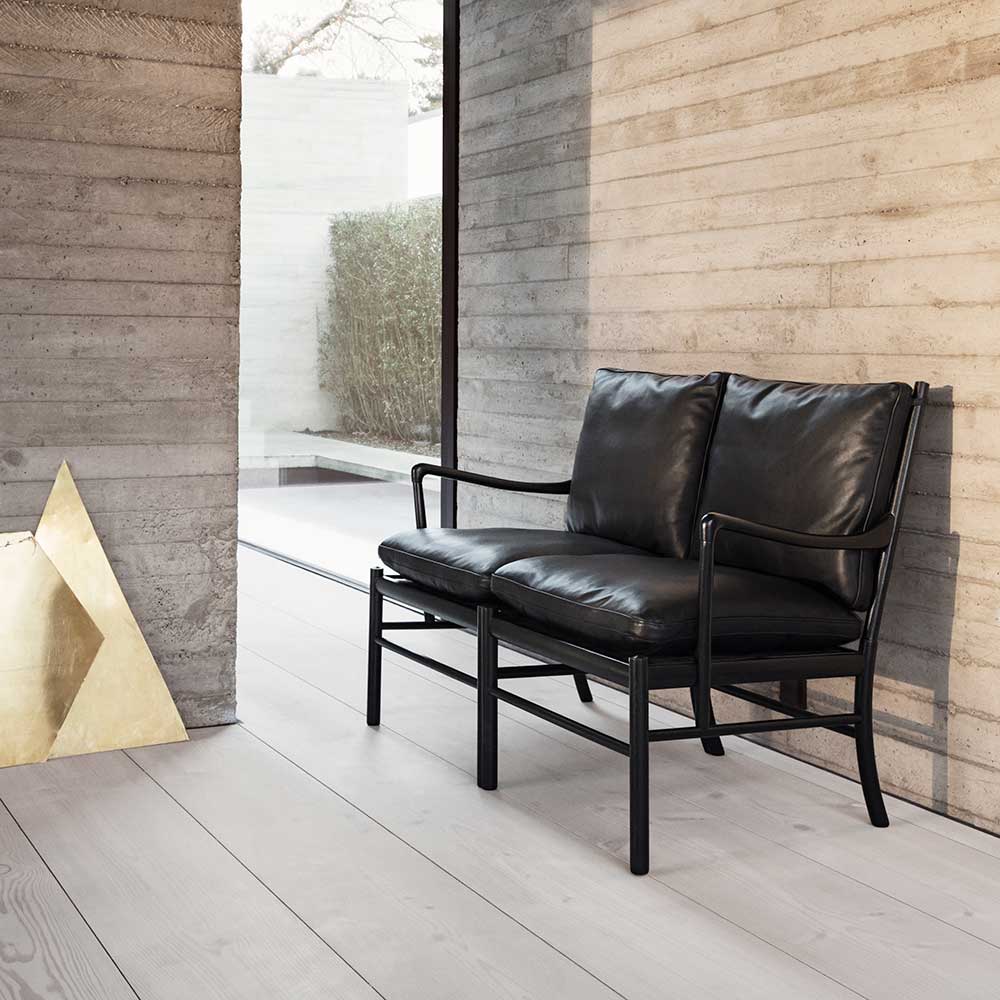 OW449-2 Colonial Sofa - Leather Sif 98, Oak Black Painted