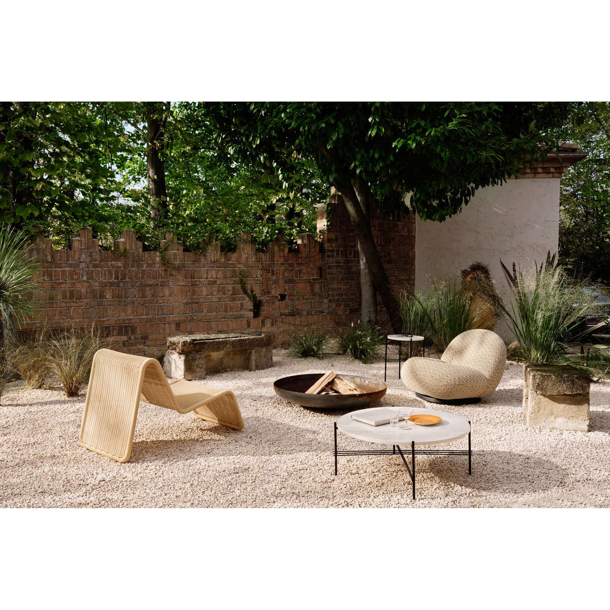 P3 Outdoor Lounge Chair