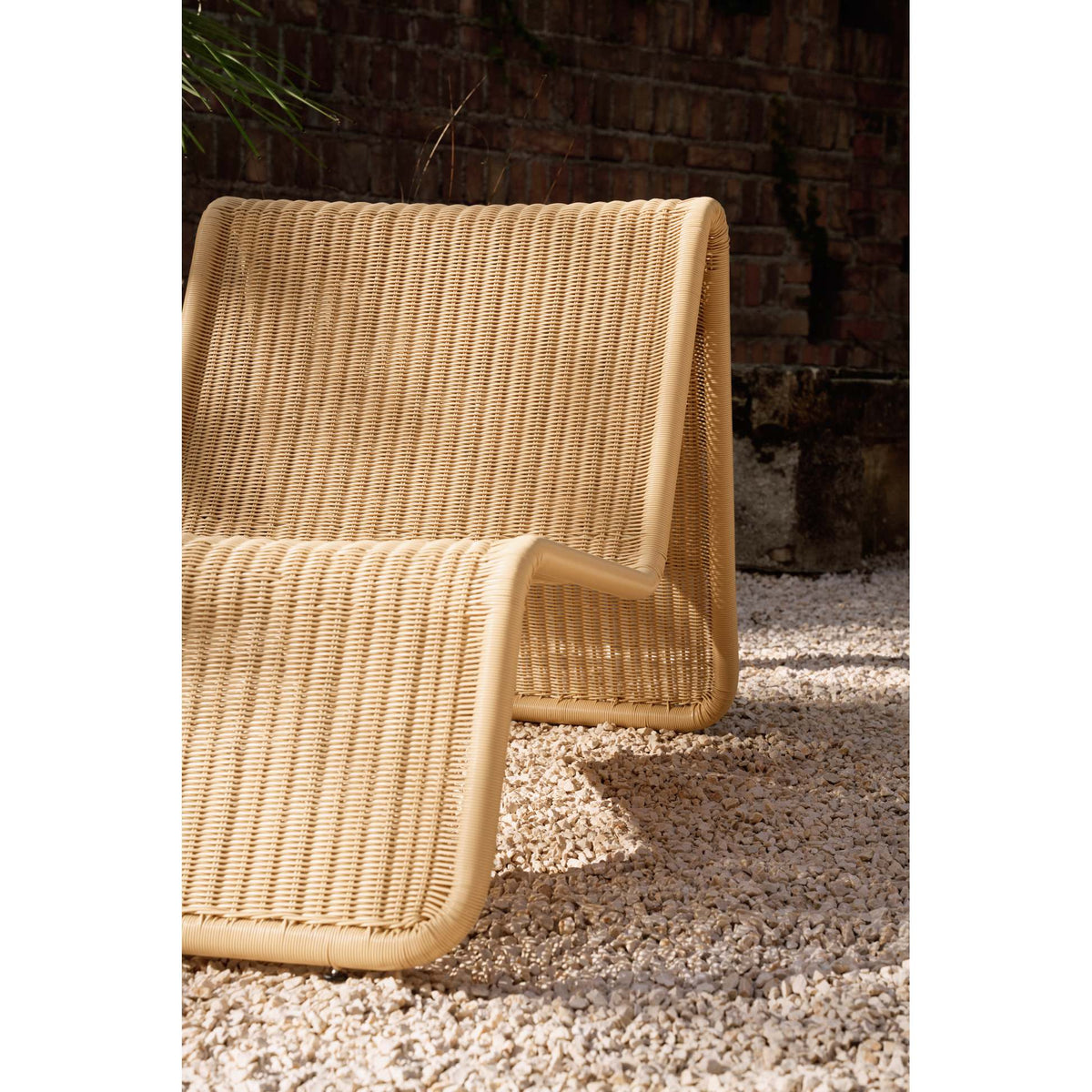 P3 Outdoor Lounge Chair