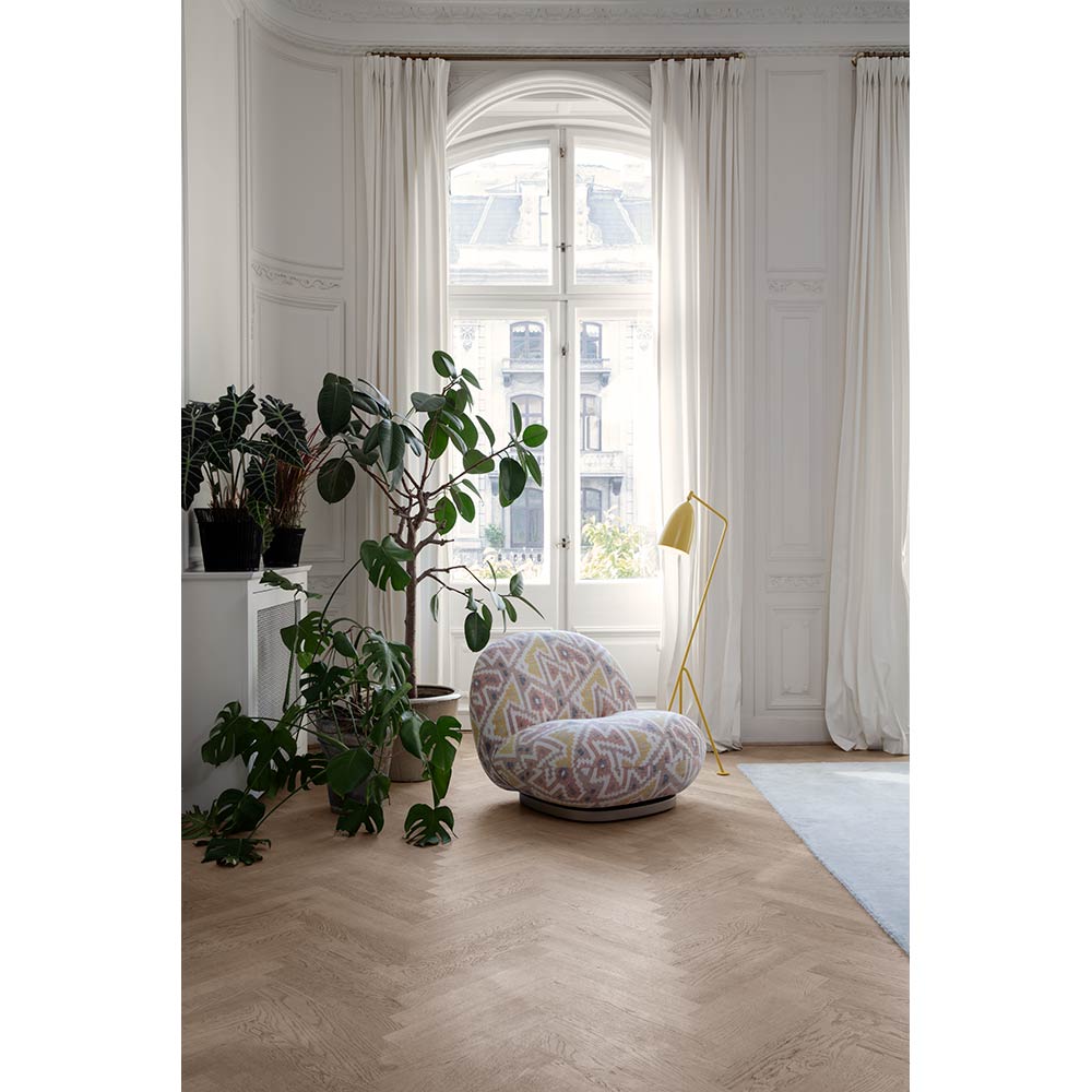 Pacha Lounge Chair - Returning Swivel Base