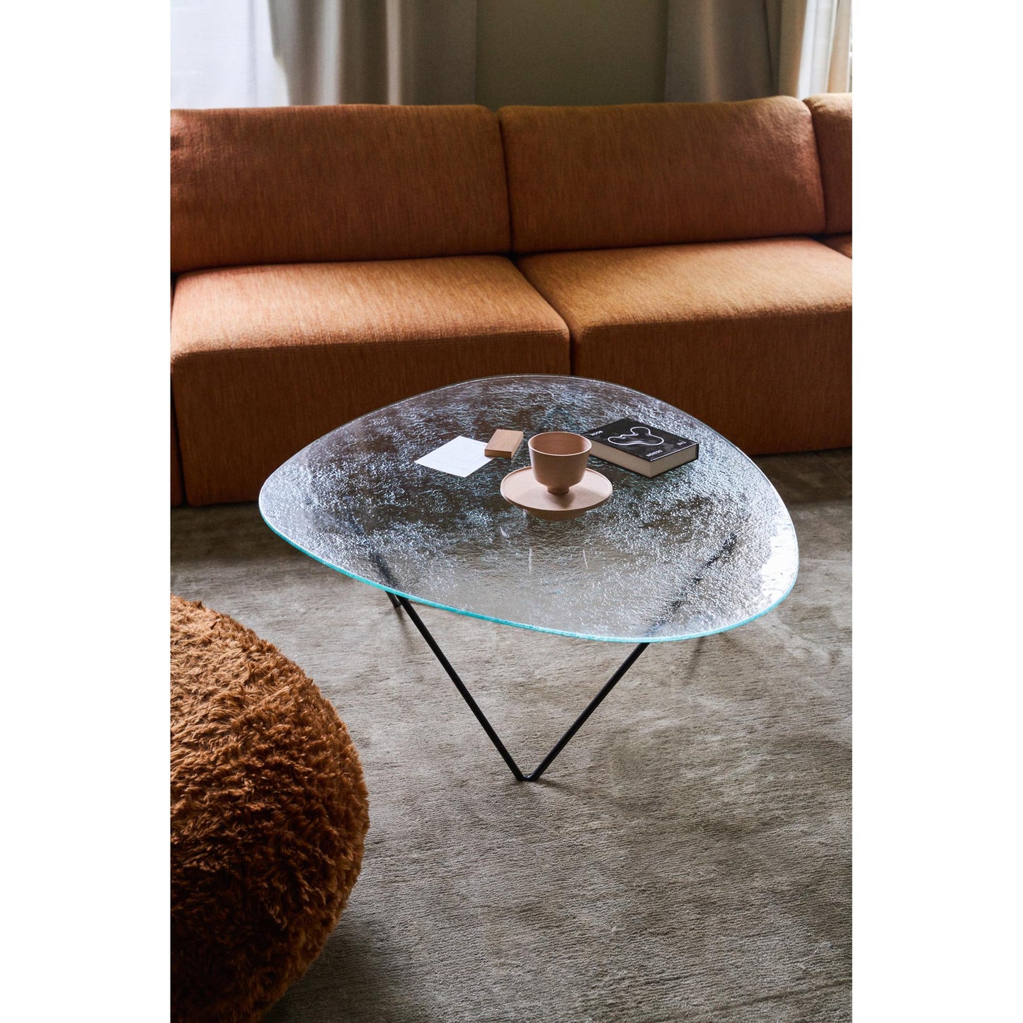 Pedrera Coffee Table - Transparent Glass, Black Base