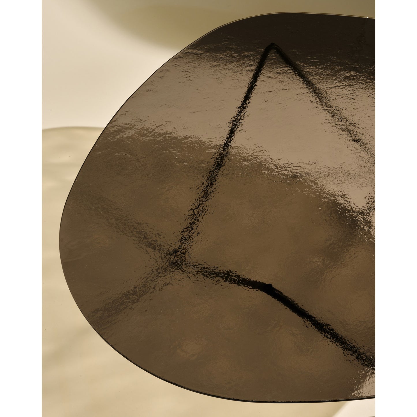 Pedrera Coffee Table - Transparent Glass, Black Base