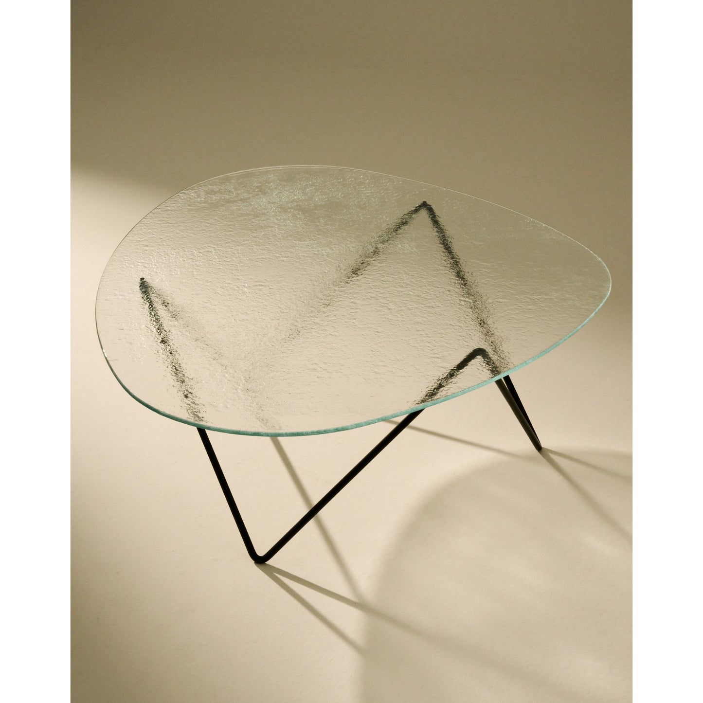 Pedrera Coffee Table - Transparent Glass, Black Base