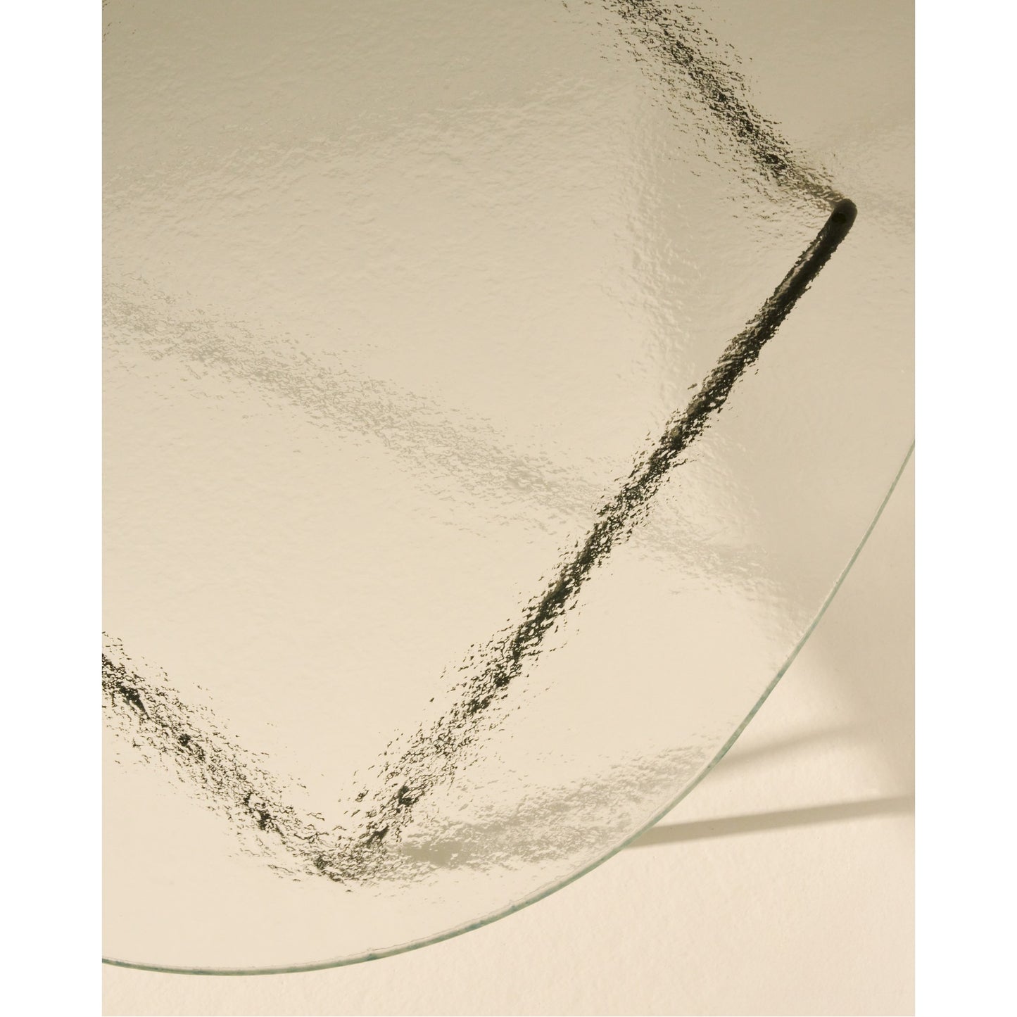 Pedrera Coffee Table - Transparent Glass, Black Base