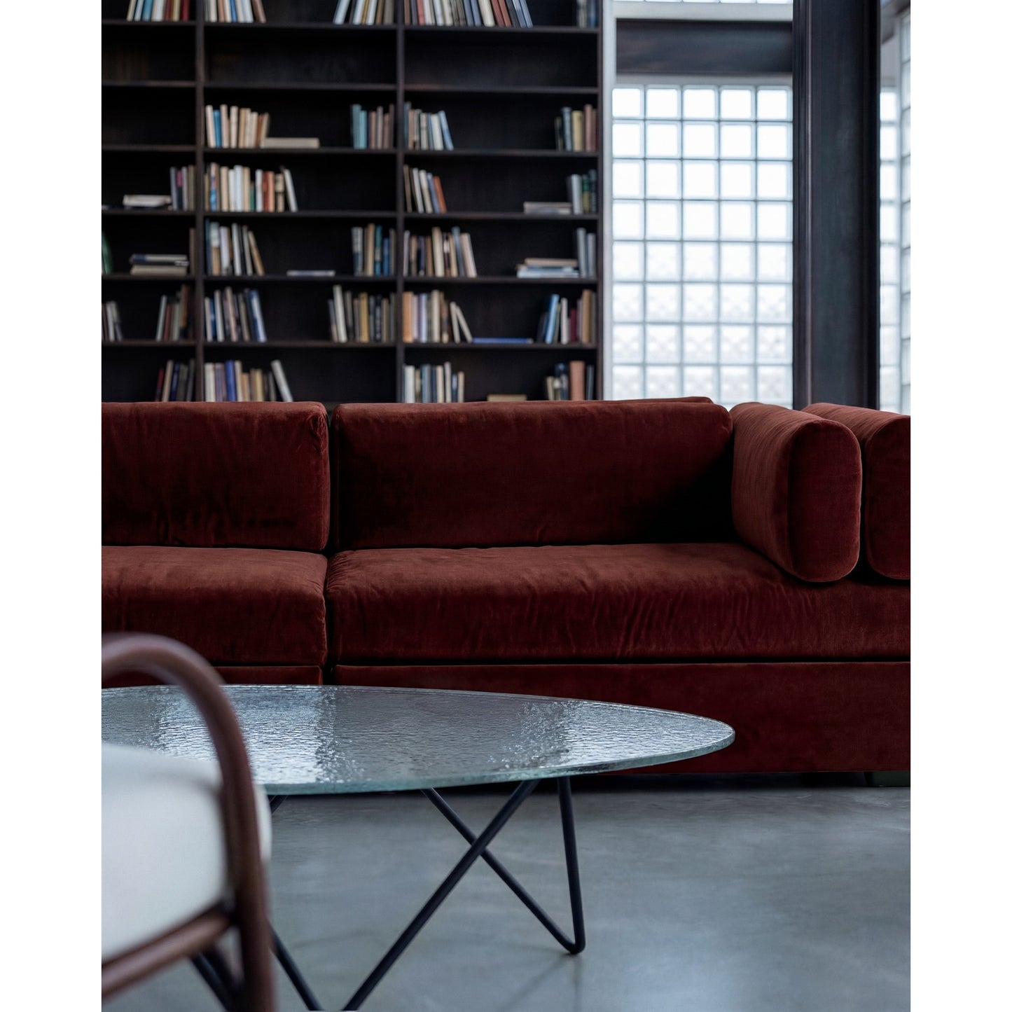 Pedrera Coffee Table - Transparent Glass, Black Base