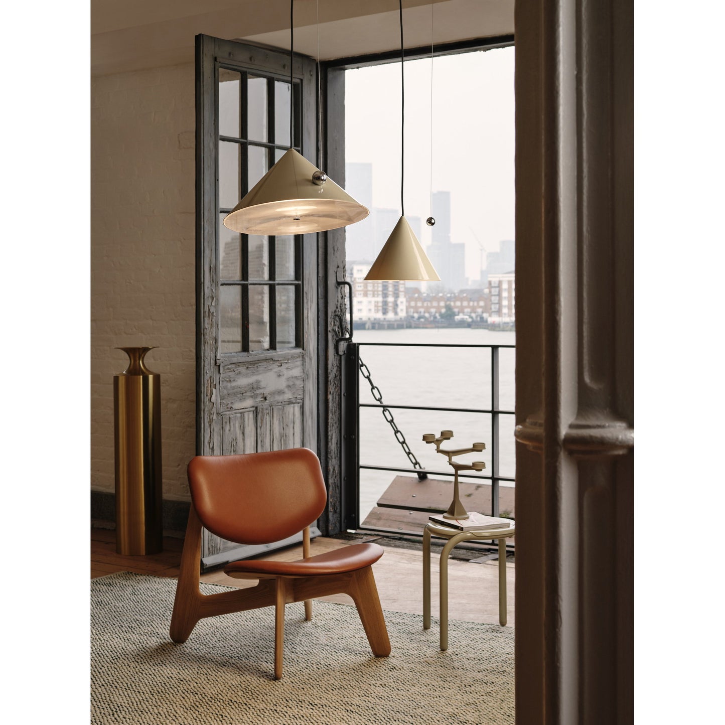 Pose Large Pendant - Putty