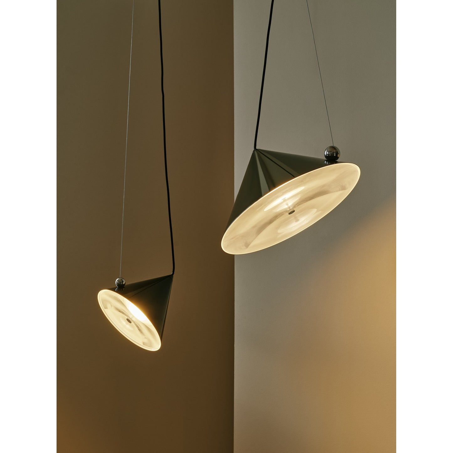 Pose Small Pendant - Putty