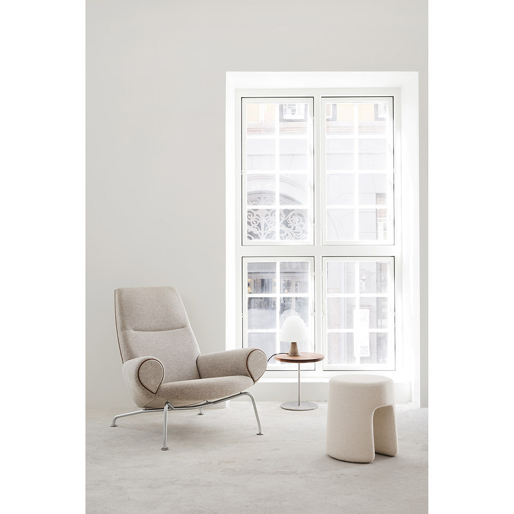 Queen Lounge Chair