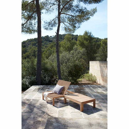Riviera Outdoor Lounge