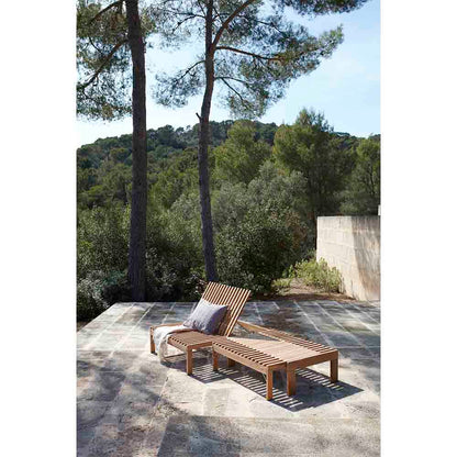 Riviera Outdoor Lounge