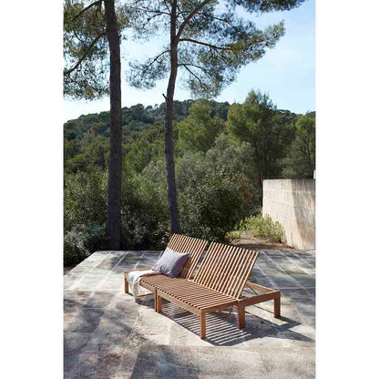 Riviera Outdoor Lounge