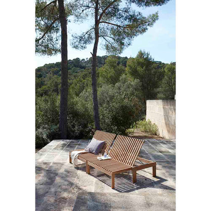 Riviera Outdoor Lounge