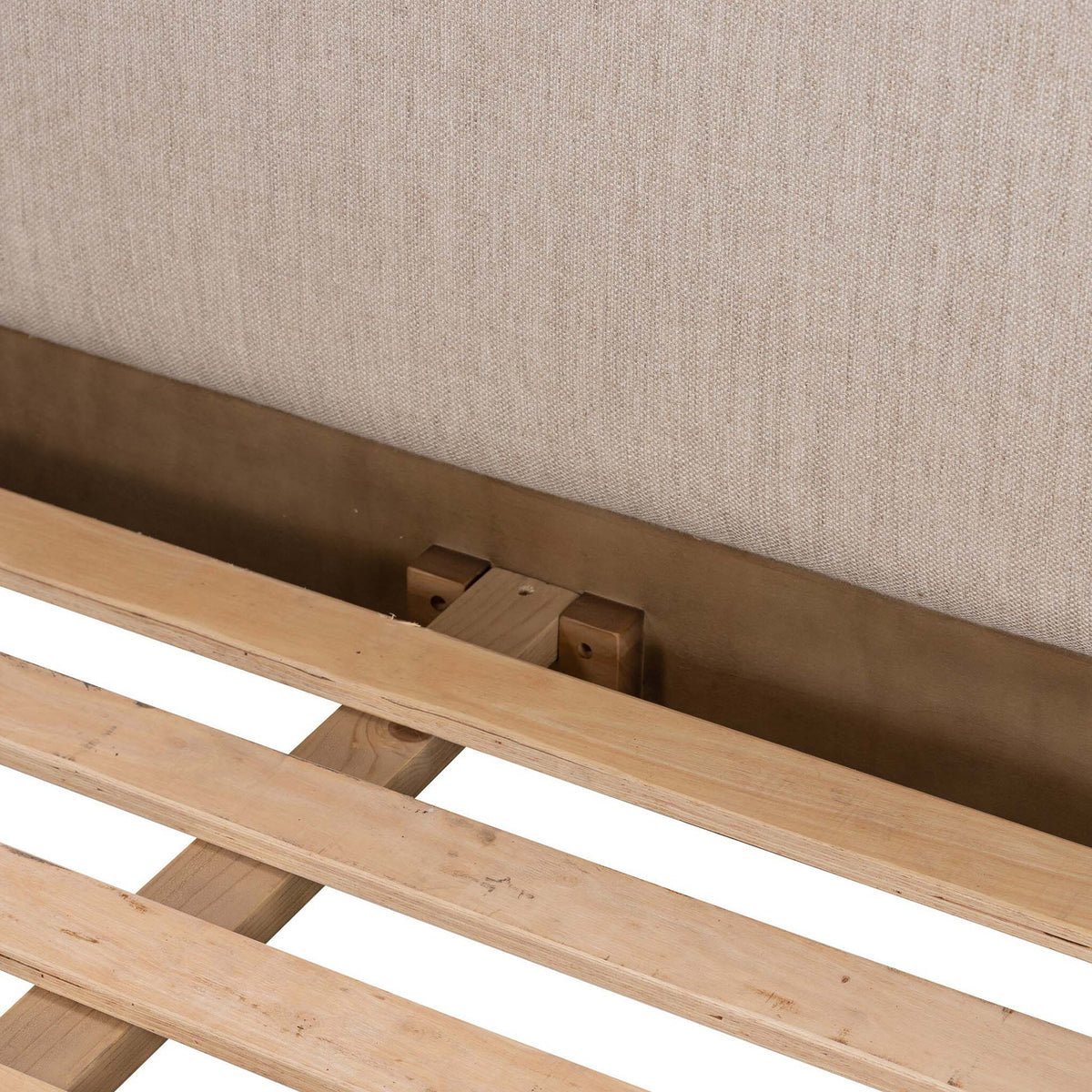 Roark Bed - Essence Natural - Queen