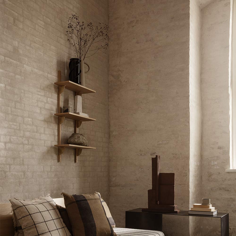 Sector Triple Narrow - Natural Oak, Brass