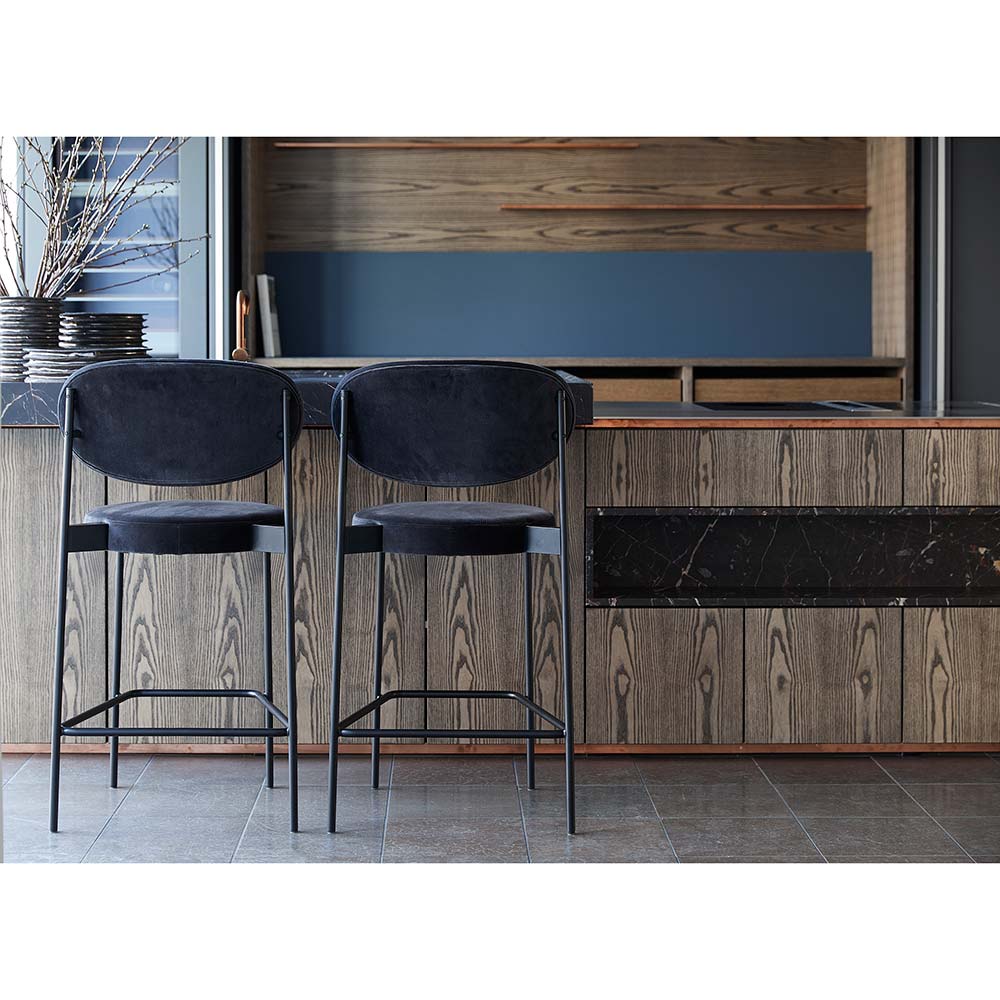 Series 430 Bar Stool - Black Frame