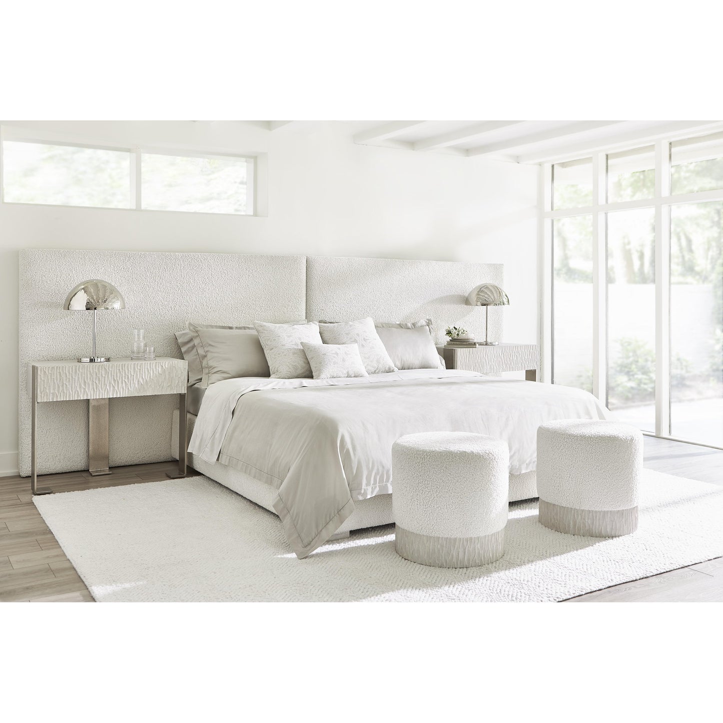 Solaria Panel Bed
