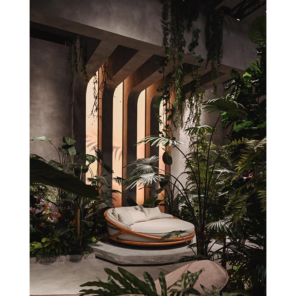 Solis Outdoor Daybed - Beige Boucle, Teak Frame