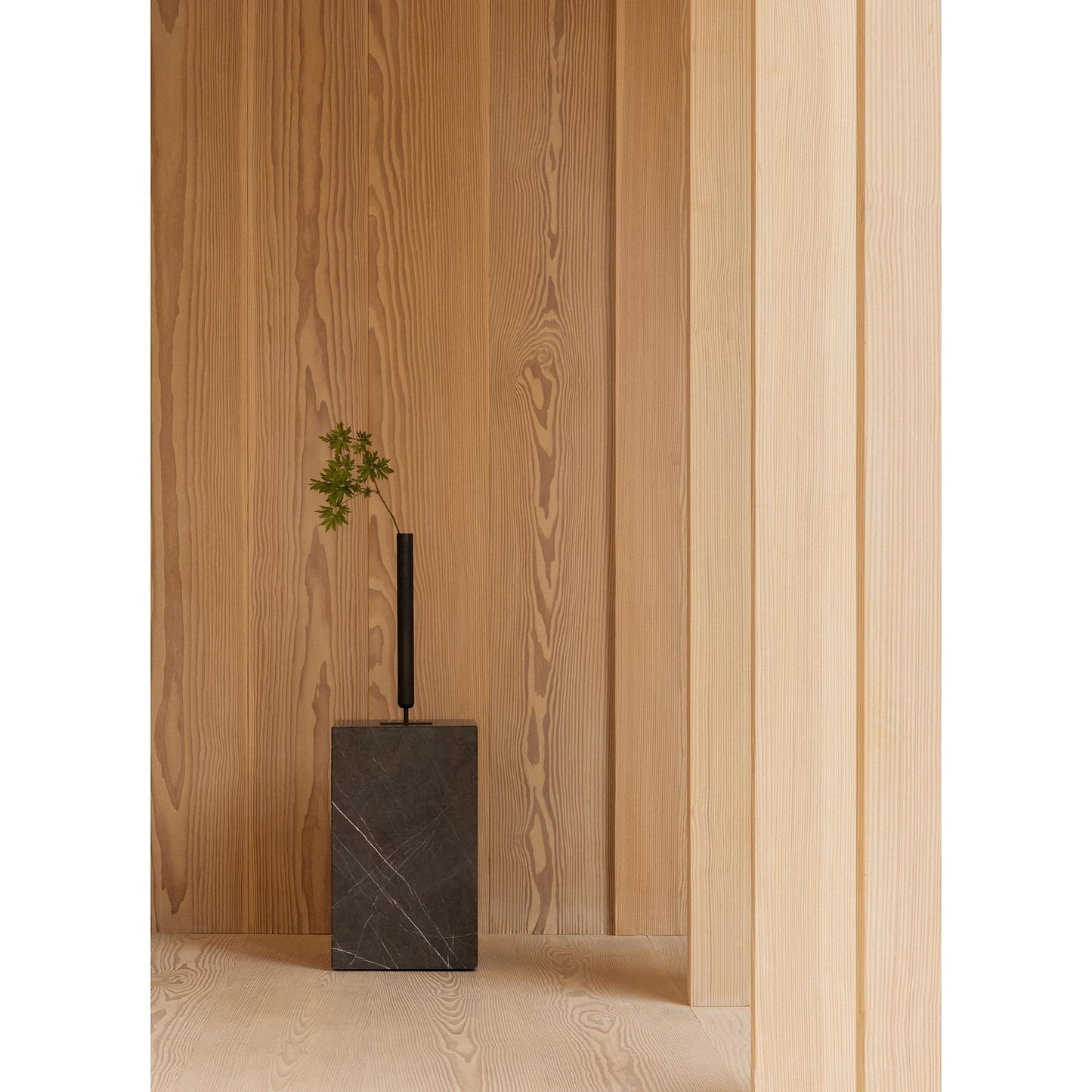 Stance Vase