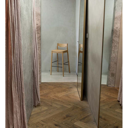 Tangerine Stool With Back - Black