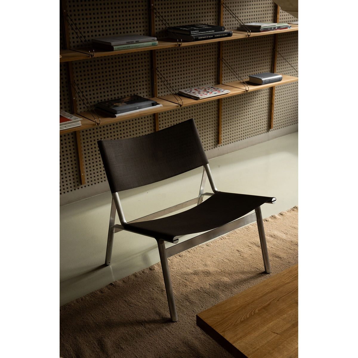 Union Easy Chair - Taupe Mesh, Aluminum