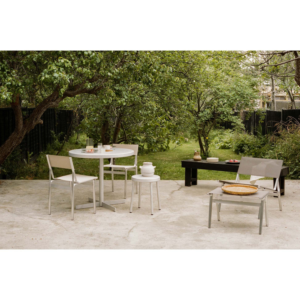 Union Stool - Taupe Mesh, Aluminum