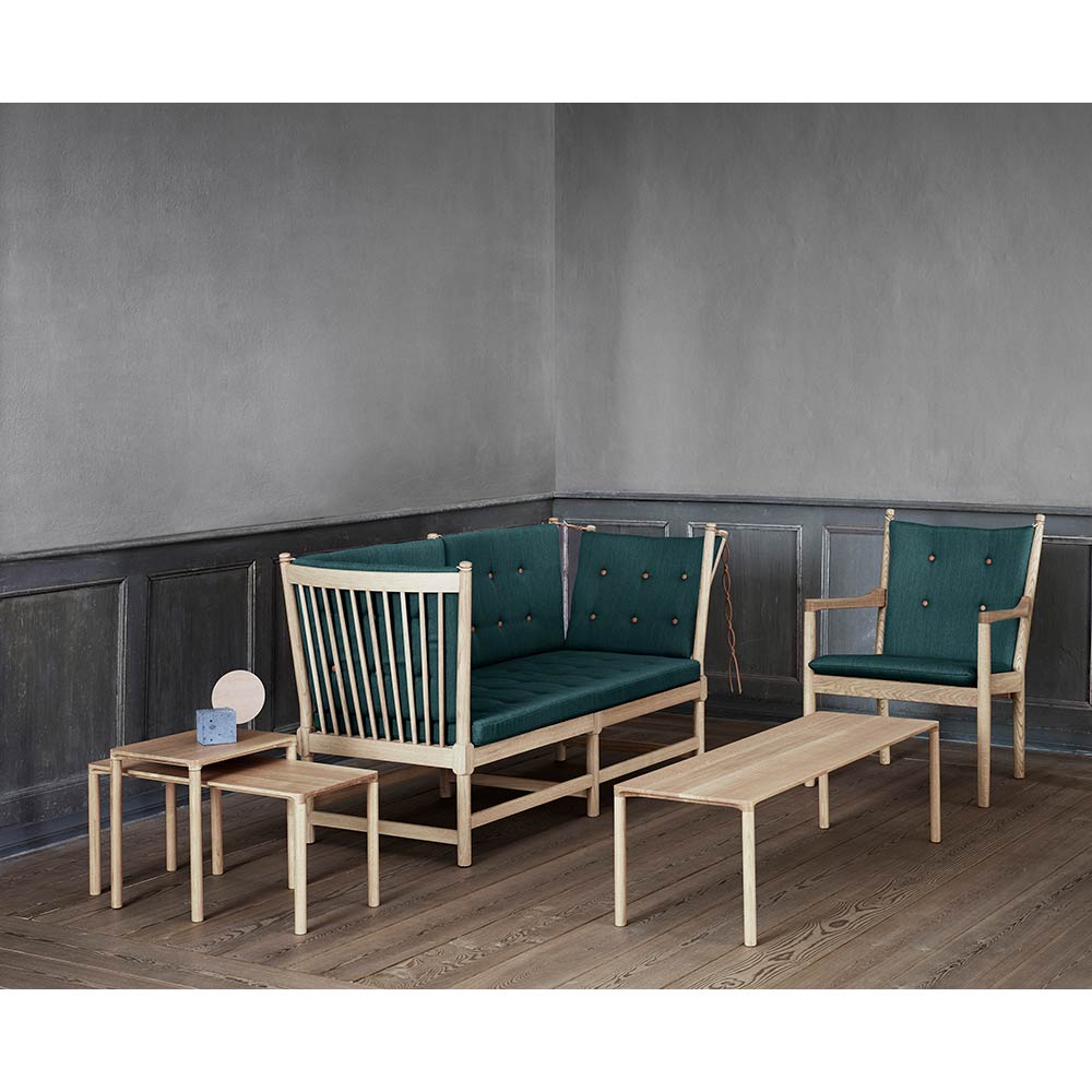 Wegner 1788 Easy Chair - Fabric, Black Oak