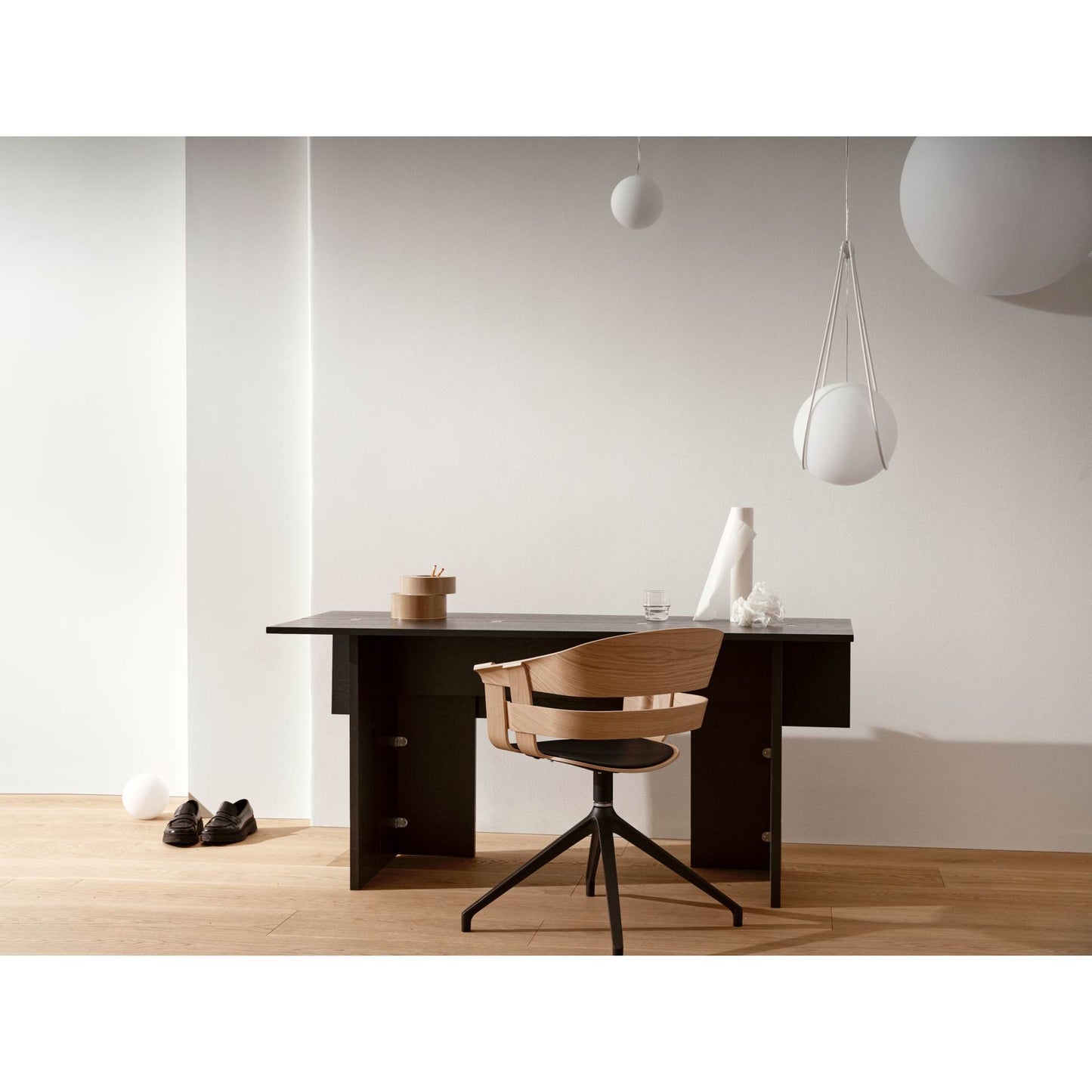 Wick Swivel Chair - Oak Seat, Gray Base